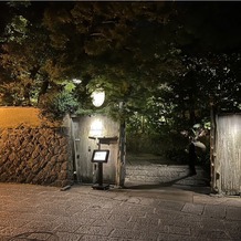 ザ ソウドウ ヒガシヤマ キョウト(THE SODOH HIGASHIYAMA KYOTO)の画像｜外観が夜になると素敵な雰囲気でした