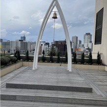 プレミアホテル-TSUBAKI-札幌の画像｜屋外で鐘がならせます！