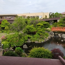 Ｗガーデンウェディング＆HOTEL SOUSEI（ホテルマリターレ創世 久留米）の画像｜日本庭園の中庭