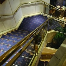 船上ウェディング　ＣＯＮＣＥＲＴＯ（コンチェルト）の画像｜階段