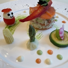 迎賓館ＴＯＫＩＷＡ／新潟縣護國神社の画像｜トマトとチーズ
サーモンと大根とサラダのミルフィーユ