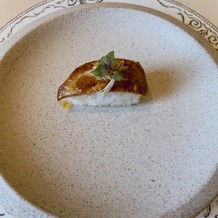 ＳＴ. ＭＡＲＧＡＲＥＴ　ＷＥＤＤＩＮＧ（セント・マーガレット　ウエディング）の画像｜前菜。フォアグラのお寿司。美味しかった…が少ない。