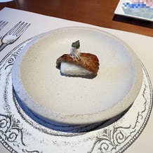 ＳＴ. ＭＡＲＧＡＲＥＴ　ＷＥＤＤＩＮＧ（セント・マーガレット　ウエディング）の画像｜フォアグラ寿司
上には刻みしょうが、シソがのせてあります