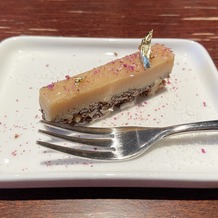 ＳＴ. ＭＡＲＧＡＲＥＴ　ＷＥＤＤＩＮＧ（セント・マーガレット　ウエディング）の画像｜ブライダルフェアのおつまみ的なケーキ
