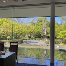 京都　北山モノリス（ＫＹＯＴＯ　ＫＩＴＡＹＡＭＡ　ＭＯＮＯＬＩＴＨ）の画像｜庭園の眺め2