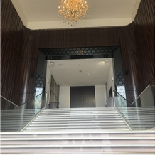 ヒルズスィーツ宇都宮ブリーズテラスの画像｜チャペル階段