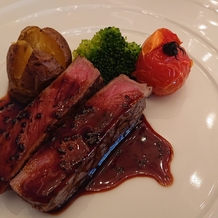 フルーツパーク富士屋ホテルの画像｜とてもおいしかったお肉料理。