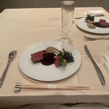 IRIS WATER TERRACE AYAMEIKEの画像｜ブライダルフェアでご案内して頂いた際の試食料理。メインディッシュ