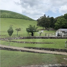 THE HILLTOP TERRACE NARA（ザ・ヒルトップテラス奈良）の画像｜若草山で挙式ができます。