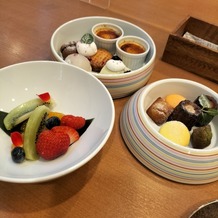 神戸北野サッスーン邸の画像｜デザートの試食をいただきました。カヌレがイチオシとのこと！