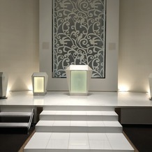 ホテル雅叙園東京の画像｜正面、白を基調とした明るく綺麗なチャペルでした