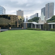 ホテル雅叙園東京の画像｜チャペル前に広がる庭