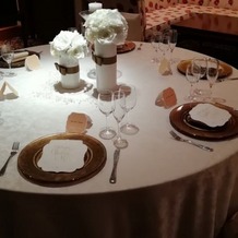 神戸ベイシェラトン　ホテル＆タワーズの画像｜ウェディングサロンにあったテーブルの見本