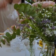 ノビアノビオの画像｜テーブルの花