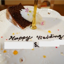 ENSOLEILLE（アンソレイエ）の画像｜フェアに出して頂いたケーキのお皿にチョコペンで名前を書いてくれました