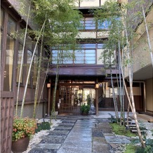 FUNATSURU KYOTO KAMOGAWA RESORT （国登録有形文化財）の画像｜建物の外観