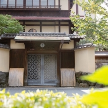 FUNATSURU KYOTO KAMOGAWA RESORT （国登録有形文化財）の画像｜鮒鶴京都鴨川リゾートは歴史ある和風建築でした。