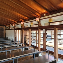 FUNATSURU KYOTO KAMOGAWA RESORT （国登録有形文化財）の画像｜大正ガラスを使っています