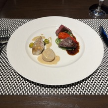 FUNATSURU KYOTO KAMOGAWA RESORT （国登録有形文化財）の画像｜肉と魚のメイン料理