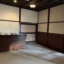 FUNATSURU KYOTO KAMOGAWA RESORT （国登録有形文化財）の画像｜パーティ会場受付
