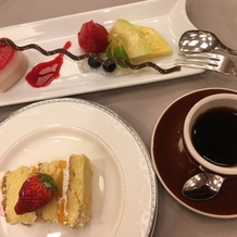 ホテルリッチ＆ガーデン酒田の画像｜ケーキ、入刀分とは別にデザートあり。