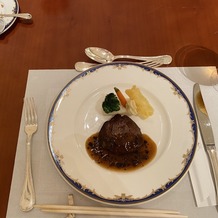 ベル・ブランシェ山形の画像｜フォアグラソースのお肉料理、とても柔らかいお肉で切りやすく食べやすかった。
