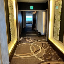 クサツエストピアホテルの画像｜控え室やパーティ会場への廊下
