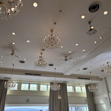 アール ベル アンジェ Ｎａｇｏｙａの画像｜天井。かなり明るい印象でした