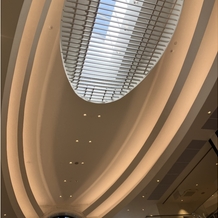 アクーユ　マリエ　ＴＡＭＡＨＩＭＥの画像｜フロントの天井