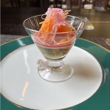 ヴィクトリアスクエア福井の画像｜前菜です。ニンジンのアイスと季節の野菜が使われていて、あっさりとした味わいです。