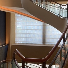 ザ・ペニンシュラ東京の画像｜螺旋階段