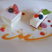 ラヴィマーナ神戸（ＲＡＶＩＭＡＮＡ　ＫＯＢＥ）の画像｜ウェディングケーキのカットとチーズケーキ