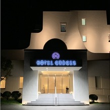 オテルグレージュ（HOTEL GREGES）の画像｜感動し過ぎて夜に撮りました。グレージュ玄関。