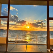 オテルグレージュ（HOTEL GREGES）の画像｜披露宴会場から見える夕陽がとても綺麗でした。