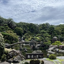 奄美の里 サウスヴィラガーデンの画像｜披露宴会場から一望できる日本庭園