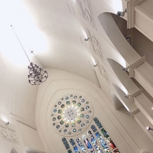 ローズガーデン／ロイヤルグレース大聖堂の画像｜素敵なチャペル