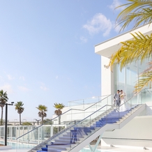 アルモニーヴィラ　オージャルダン（HARMONIE VILLA EAU JARDIN）の画像｜大階段です。フラワーシャワーやバルーンリリースしました。