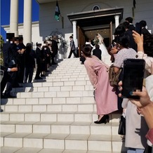 ブランヴェールアべニュー　熊本の画像｜挙式後降りる大階段