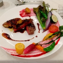 アイルマリー横浜（I’LLMARRY YOKOHAMA)の画像｜肉料理。
ソースも綺麗な色でした。お肉は柔らかく◎