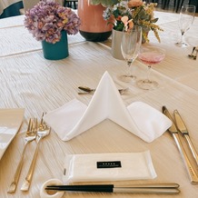 ノートルダム　マリノア　Ｎｏｔｒｅ　Ｄａｍｅ　ＭＡＲＩＮＯＡの画像｜披露宴会場のテーブル