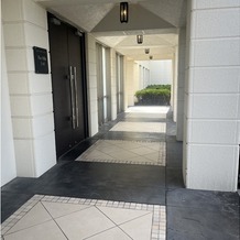 ノートルダム　マリノア　Ｎｏｔｒｅ　Ｄａｍｅ　ＭＡＲＩＮＯＡの画像｜広場～披露宴会場への動線