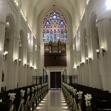 ノートルダム広島 Notre Dame HIROSHIMAの画像｜名物の大聖堂！！！バージンロードを歩かせていただき、振り返った景色を撮りました。。圧巻。。。