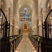 ノートルダム広島 Notre Dame HIROSHIMAの画像｜ステンドグラスが素敵
