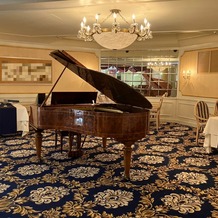 グランドプリンスホテル新高輪の画像｜レストラン内にピアノがついています。無料で使えるそうです。