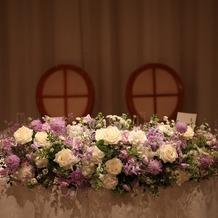 グランドプリンスホテル広島の画像｜花は、新郎の好きな色紫をイメージしたそうです