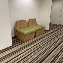 品川プリンスホテルの画像｜前室
このソファとテーブルを披露宴会場に持ち込み、ゲストと話せるスペースを作ることも可能