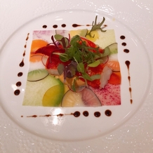 品川プリンスホテルの画像｜オマール海老の前菜。色とりどりで目で見ても楽しめました。