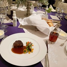 品川プリンスホテルの画像｜試食会のメインとパン