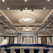 品川プリンスホテルの画像｜照明のデザインティックな披露宴会場です。