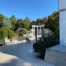 ザ・プリンス パークタワー東京の画像｜チャペル外　晴れていれば記念撮影するそうです